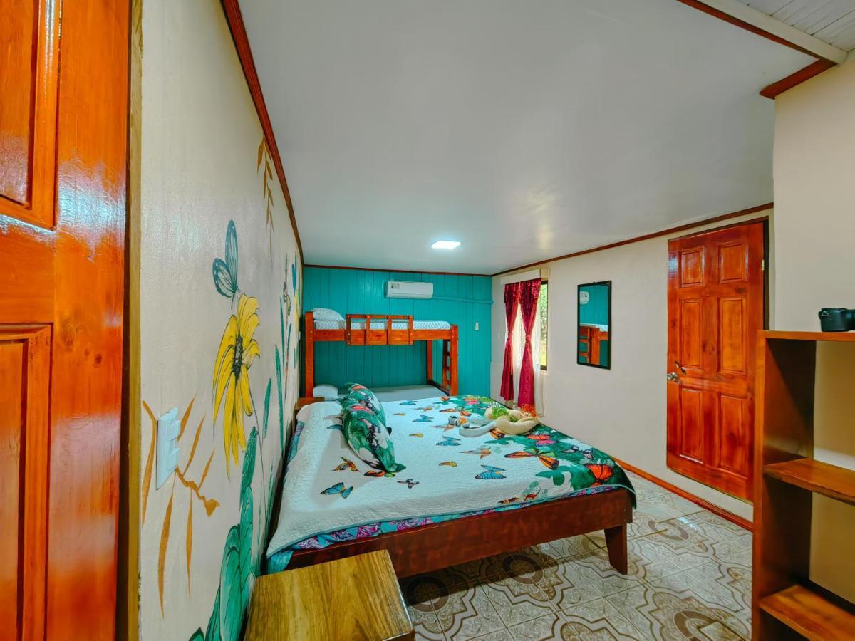 Hotel Gitana Corcovado, Y Tour Operador Drakes Bay Eksteriør billede